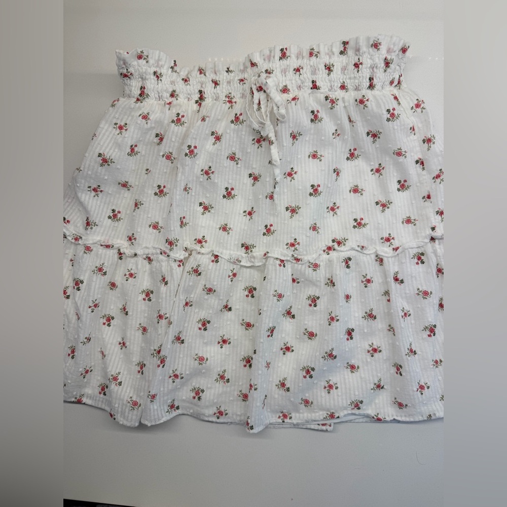 Princess Polly White Floral Ruffle Mini Skirt – Size 4 (AU 8 / EU 36)